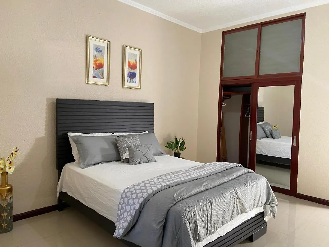 Aventurine Modern Apt Kingston 0*,  Jamaica