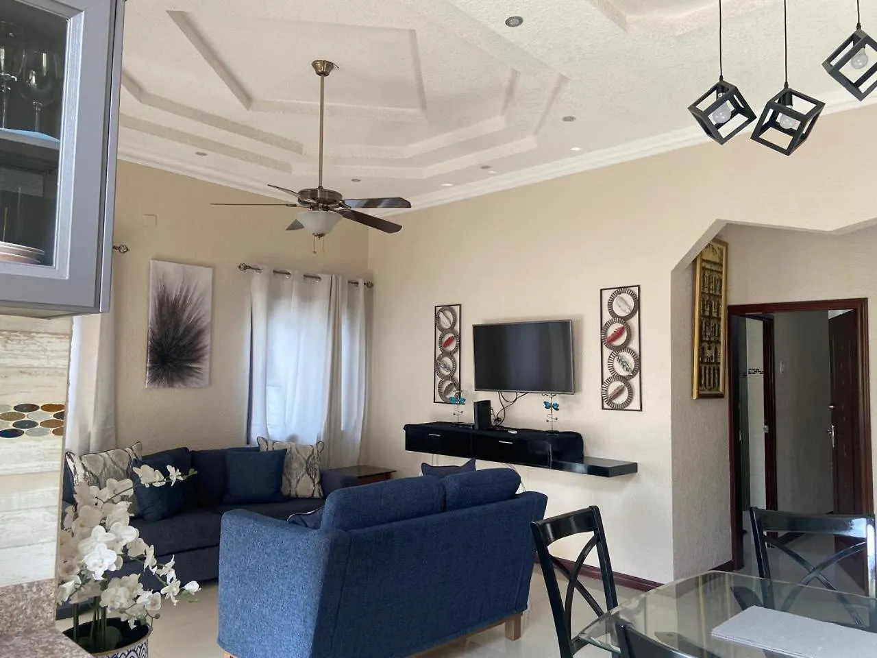 Aventurine Modern Apt Kingston